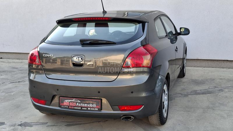 Kia cee`d 1.4 LX Fresh