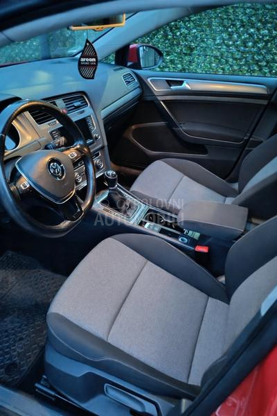 Volkswagen Golf 7 1.2b Nov