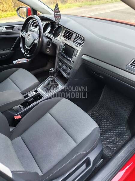 Volkswagen Golf 7 1.2b Nov