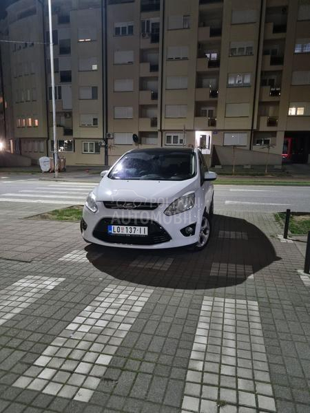 Ford C-Max titanium