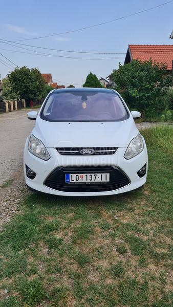 Ford C-Max titanium