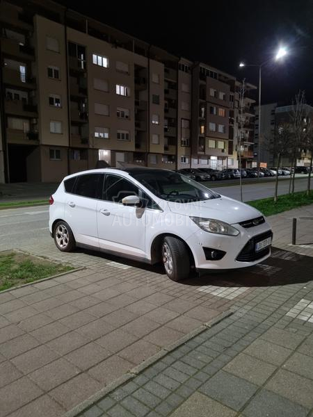 Ford C-Max titanium