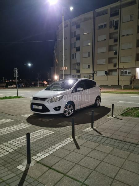 Ford C-Max titanium