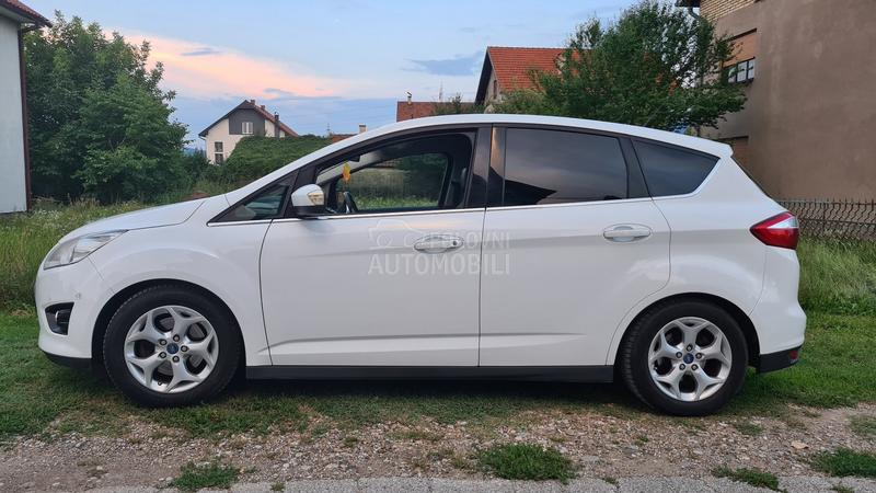 Ford C-Max titanium