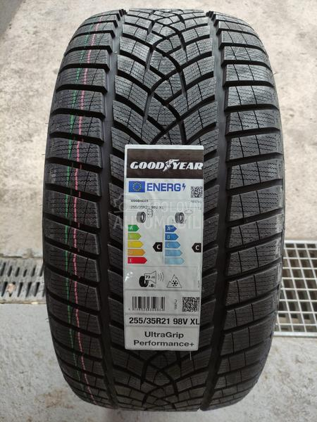 Goodyear 255/35 R21 Zimska