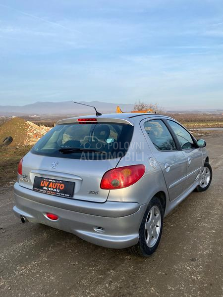 Peugeot 206 
