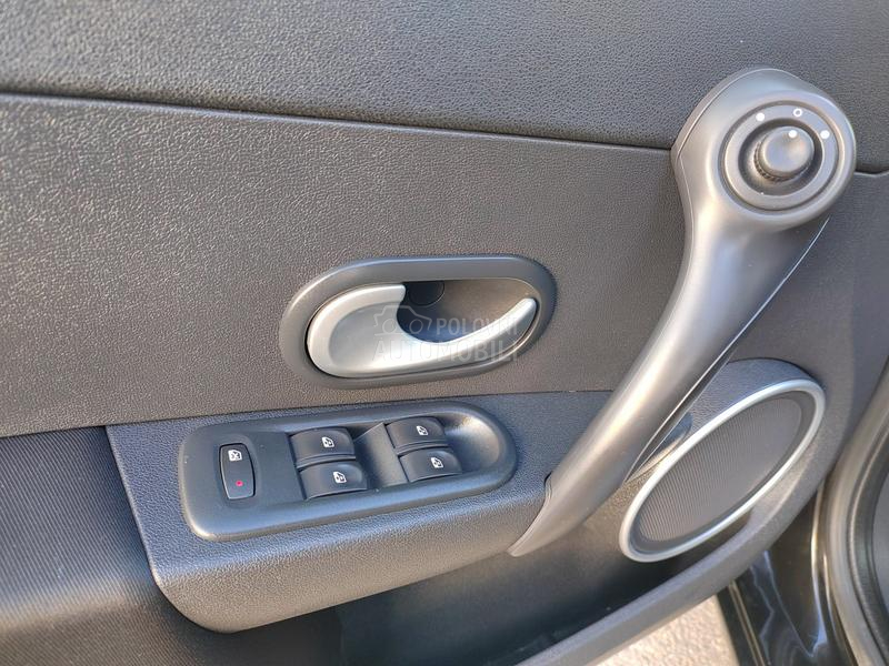 Renault Clio 1,2i 2010g /OČUVAN/