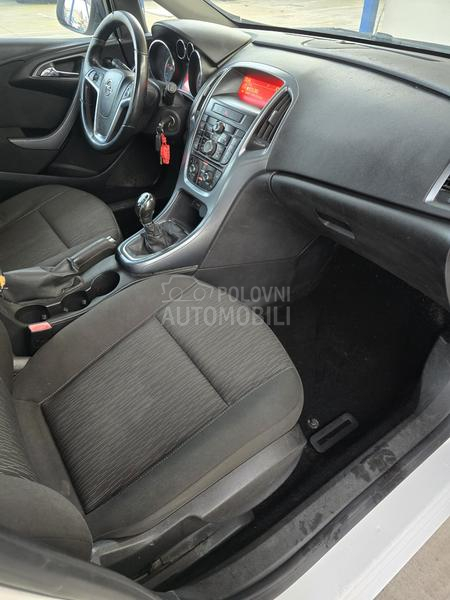 Opel Astra J 1.7cdti  N1