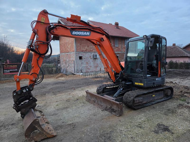 Doosan DX 63  TOP STANJE