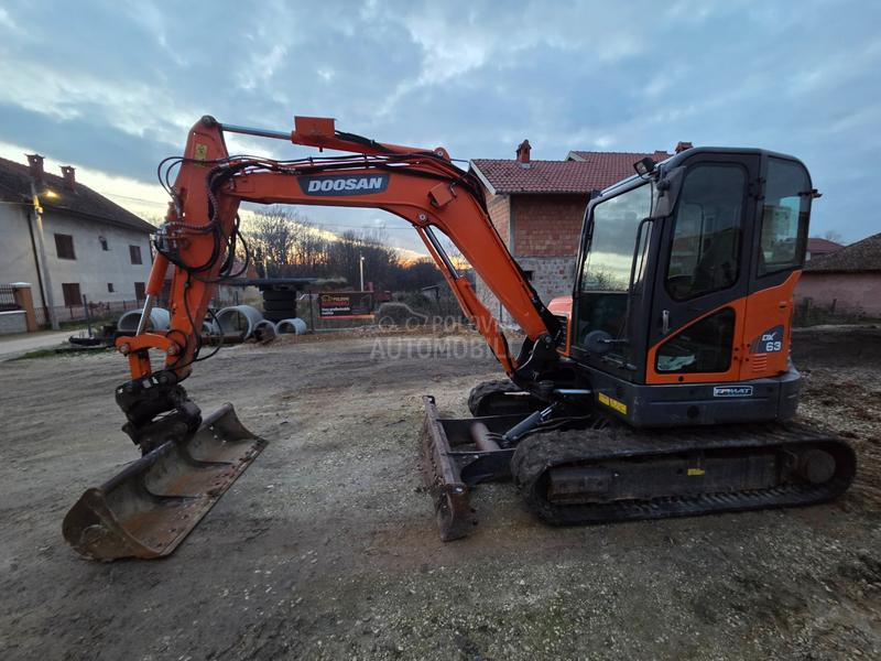 Doosan DX 63  TOP STANJE