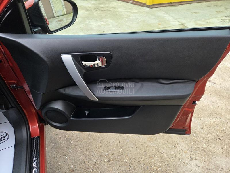 Nissan Qashqai 1.6B/NAV/PANO/SER