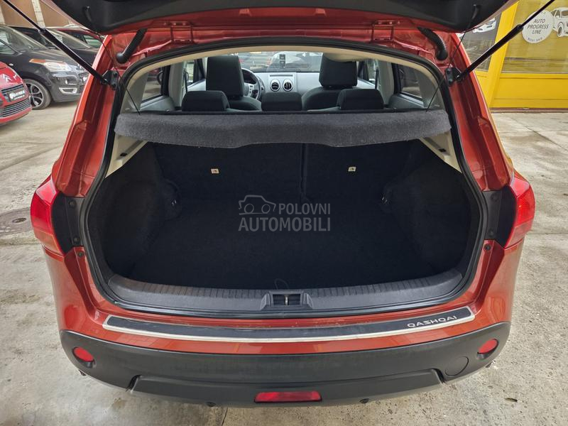 Nissan Qashqai 1.6B/NAV/PANO/SER