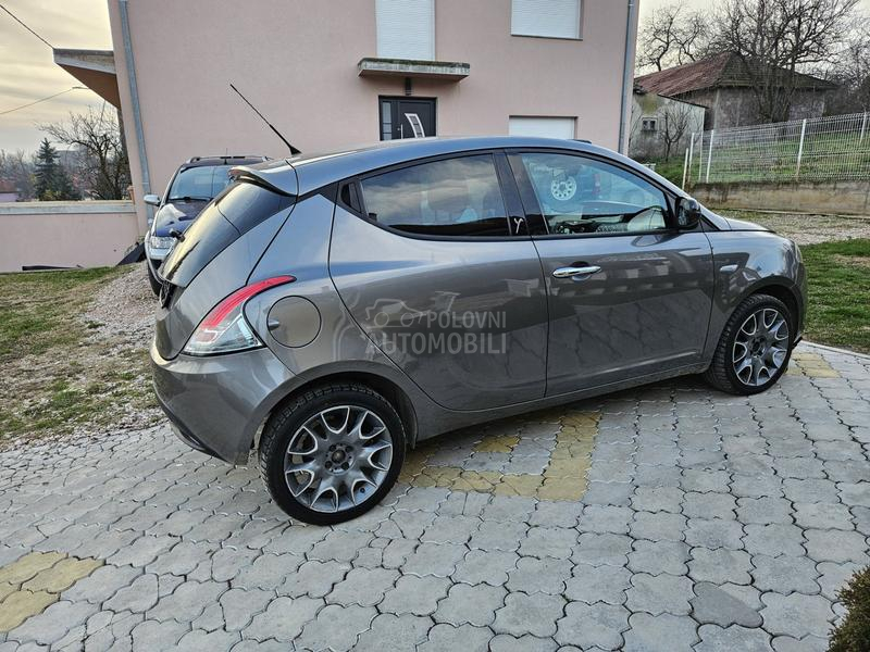 Lancia Ypsilon 0.9