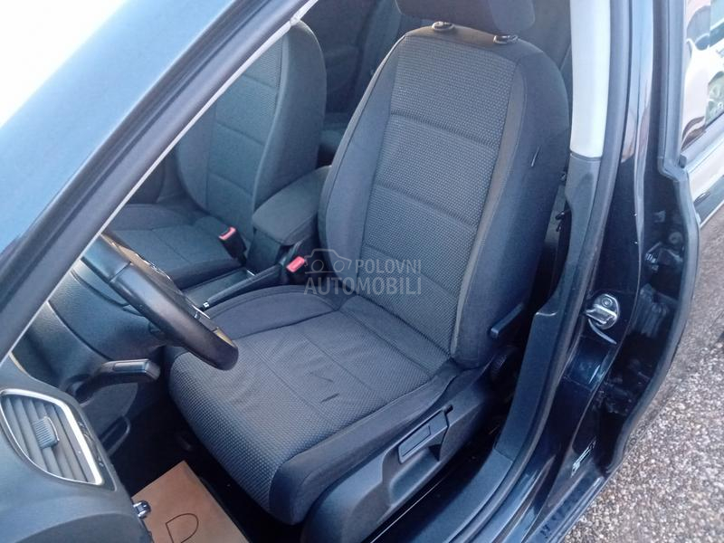 Volkswagen Golf 6 1.6 8V TNG