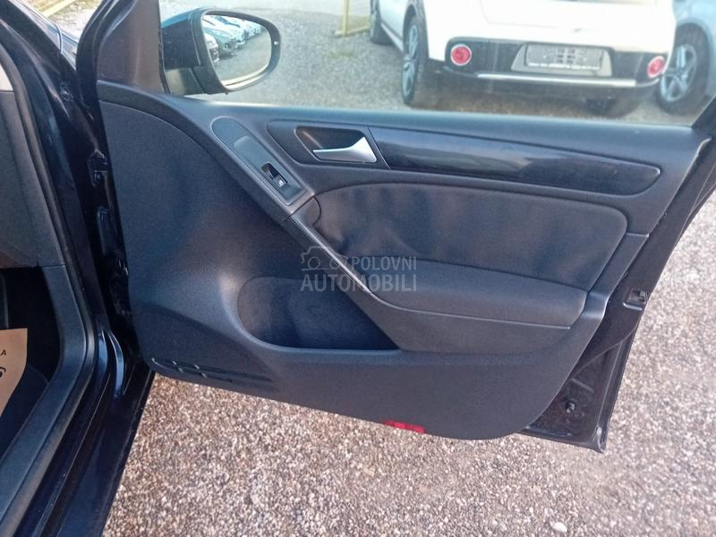 Volkswagen Golf 6 1.6 8V TNG