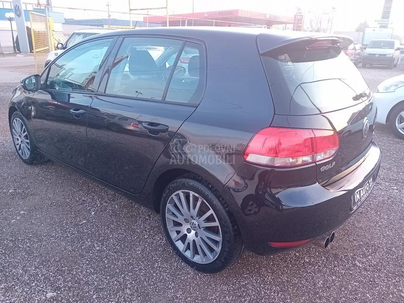 Volkswagen Golf 6 1.6 8V TNG