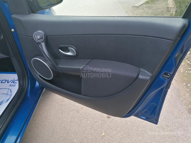 Renault Clio 1.4i EXPRESSION CH