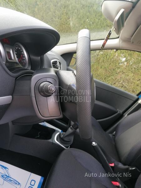 Renault Clio 1.4i EXPRESSION CH