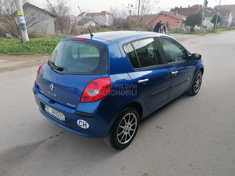 Renault Clio 1.4i EXPRESSION CH