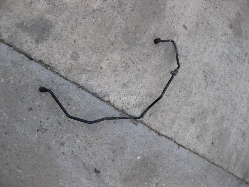 Cev za podmazivanje turbine