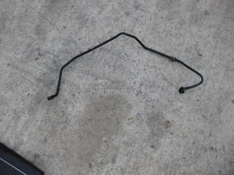 Cev za podmazivanje turbine