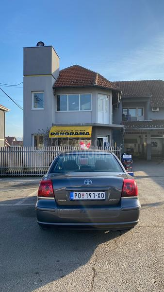 Toyota Avensis 