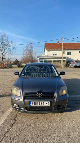 Toyota Avensis 