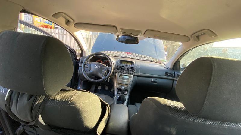 Toyota Avensis 