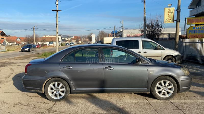 Toyota Avensis 