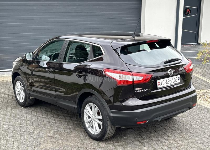 Nissan Qashqai 1.2 / CH /164 800k m