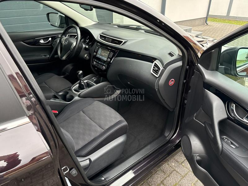 Nissan Qashqai 1.2 / CH /164 800k m
