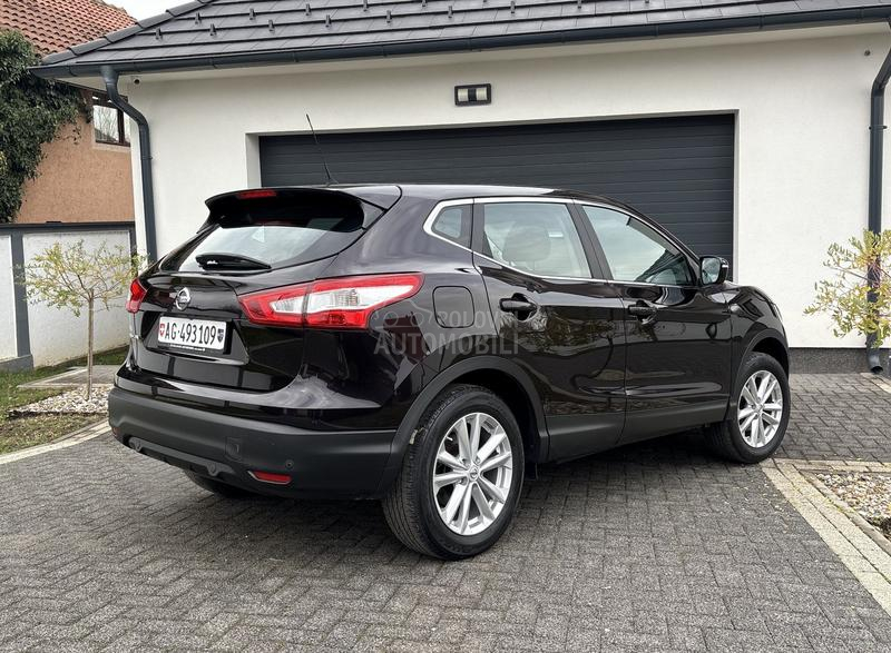 Nissan Qashqai 1.2 / CH /164 800k m