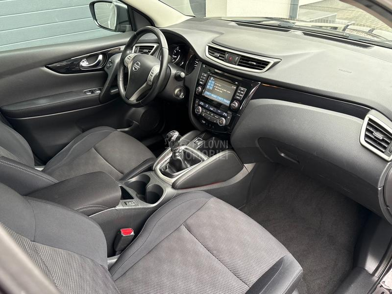 Nissan Qashqai 1.2 / CH /164 800k m