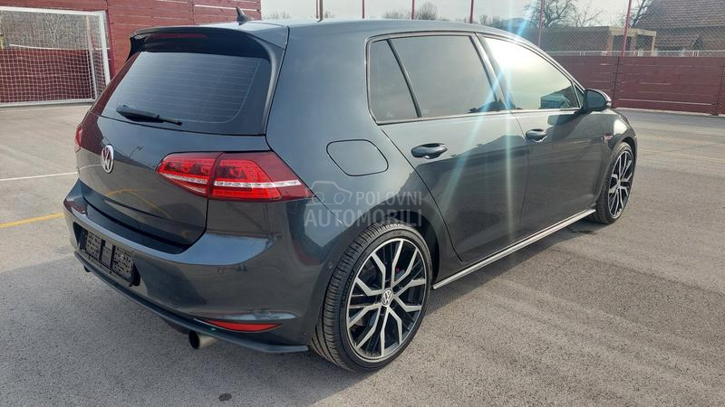 Volkswagen Golf 7 2.0 GTI