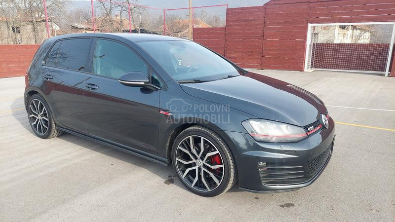 Volkswagen Golf 7 2.0 GTI