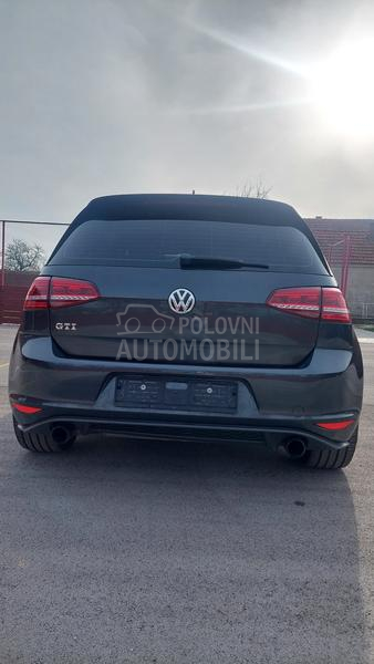 Volkswagen Golf 7 2.0 GTI