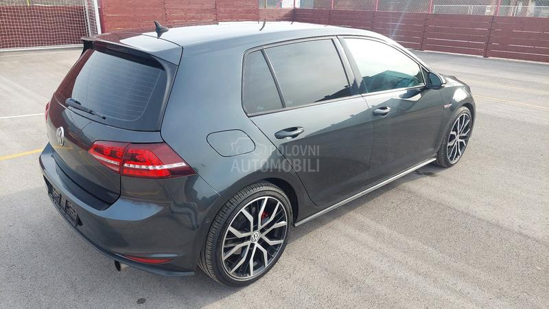Volkswagen Golf 7 2.0 GTI
