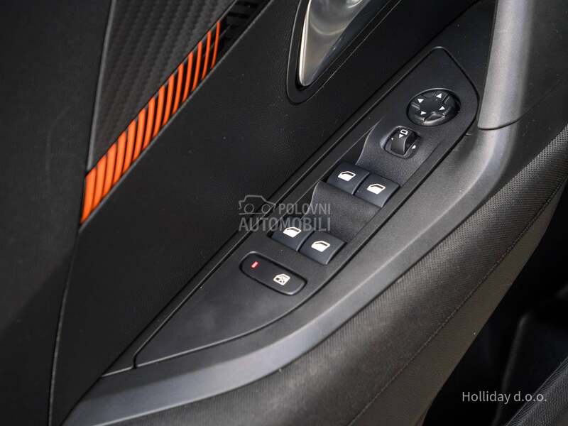 Peugeot 2008 1.2PureTech Aut Led