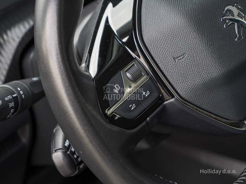 Peugeot 2008 1.2PureTech Aut Led