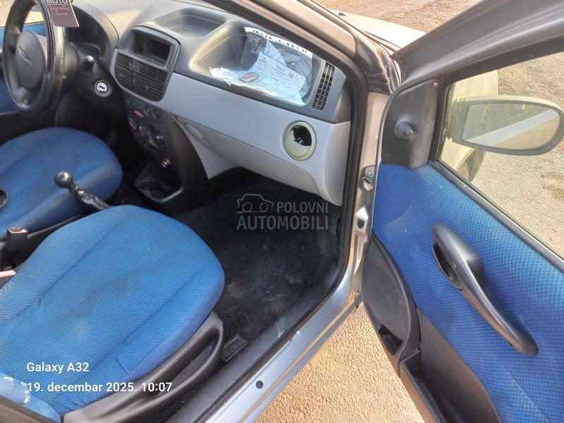 Fiat Punto 1.2 8v