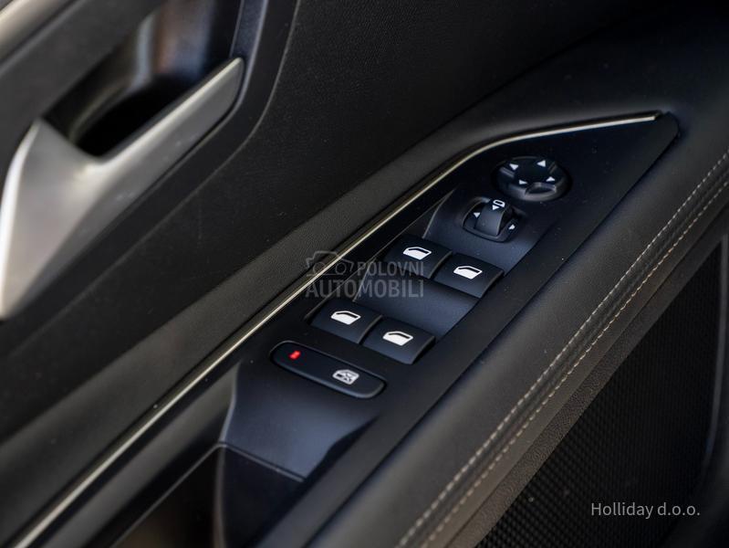 Peugeot 3008 1.2PureTech Allure