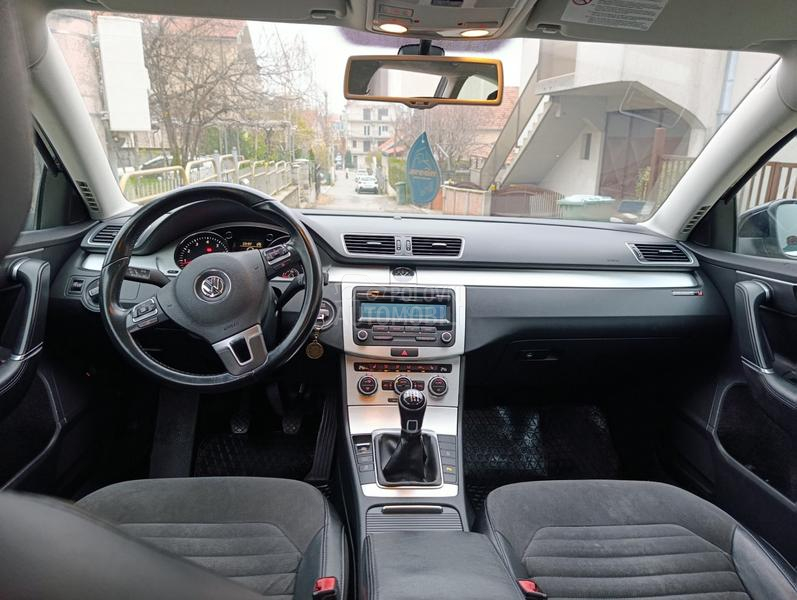 Volkswagen Passat B7 R-LINE
