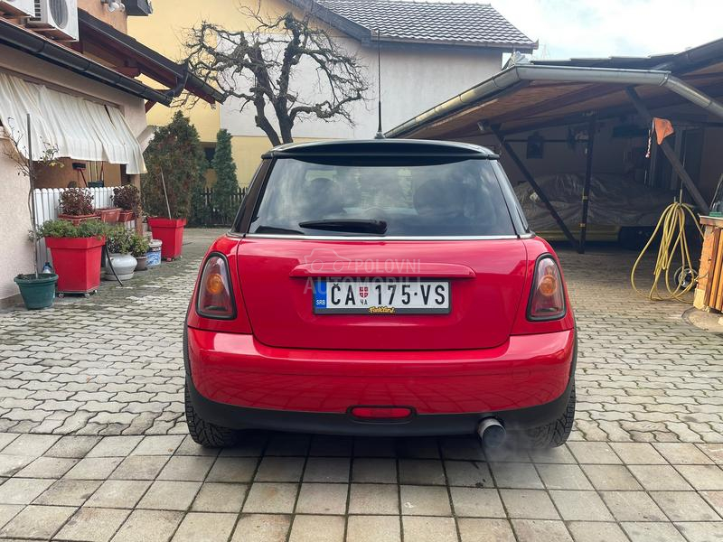 MINI Cooper 1.6