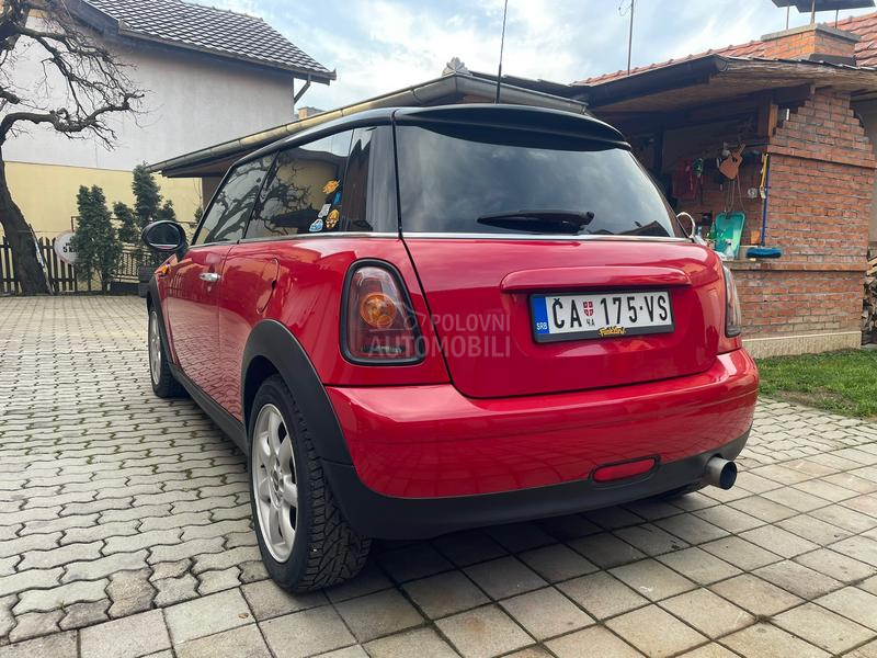 MINI Cooper 1.6