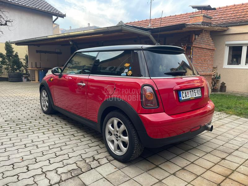 MINI Cooper 1.6