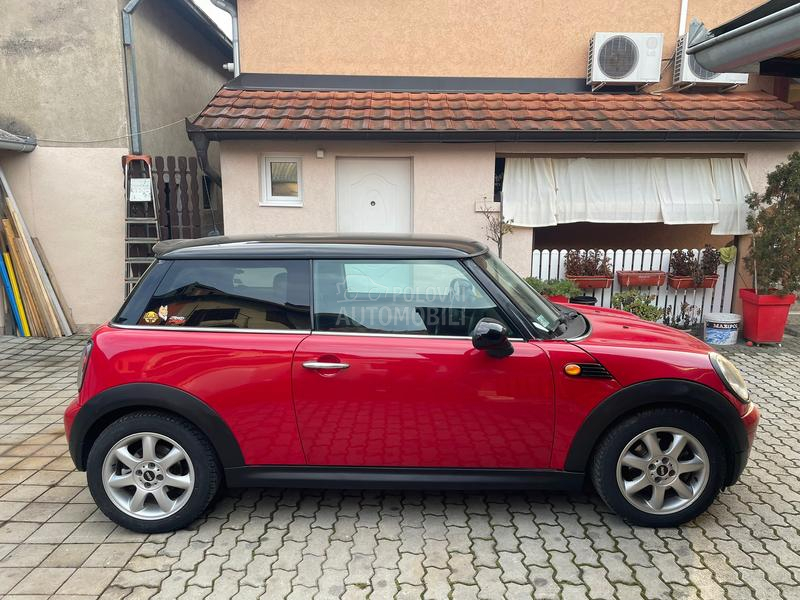 MINI Cooper 1.6
