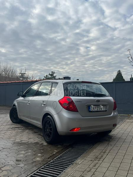 Kia cee`d 