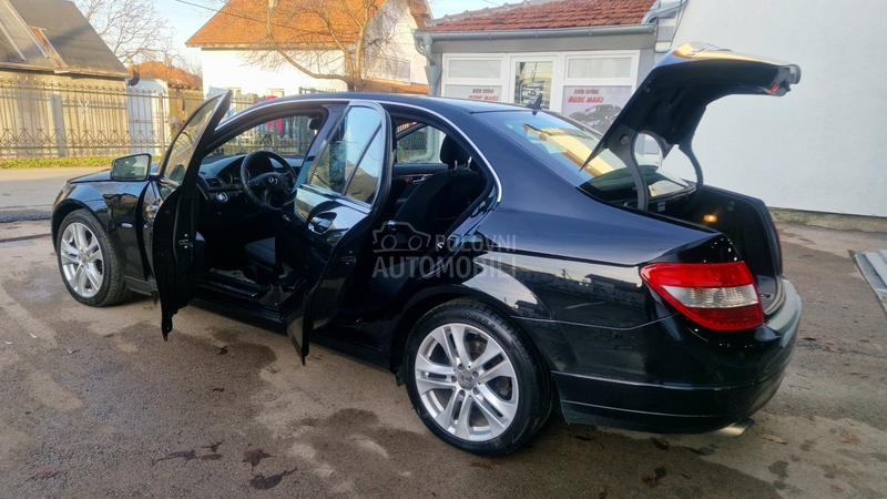 Mercedes Benz C 180 Avan zame
