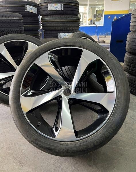 Bentley Bentayga w12