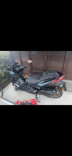 Yamaha xmax